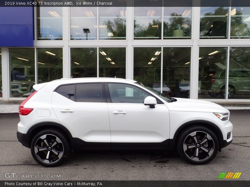 Ice White / Charcoal 2019 Volvo XC40 T5 Inscription AWD