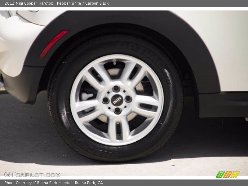 Pepper White / Carbon Black 2012 Mini Cooper Hardtop