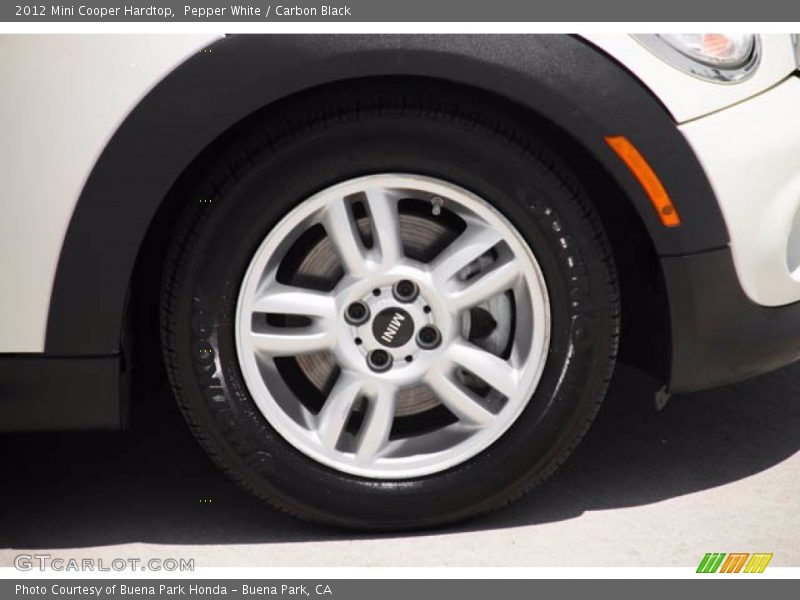 Pepper White / Carbon Black 2012 Mini Cooper Hardtop
