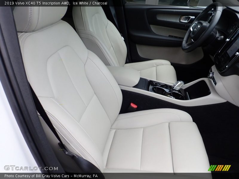 Ice White / Charcoal 2019 Volvo XC40 T5 Inscription AWD