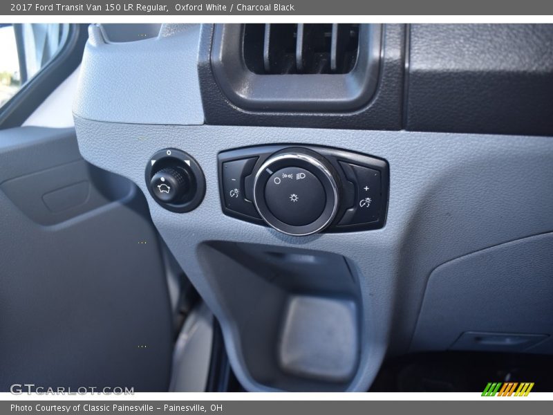 Oxford White / Charcoal Black 2017 Ford Transit Van 150 LR Regular