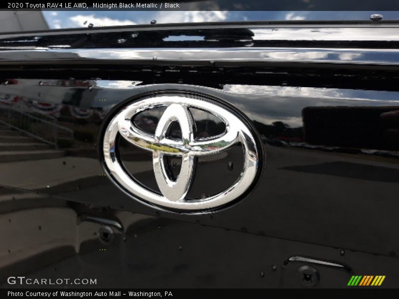 Midnight Black Metallic / Black 2020 Toyota RAV4 LE AWD