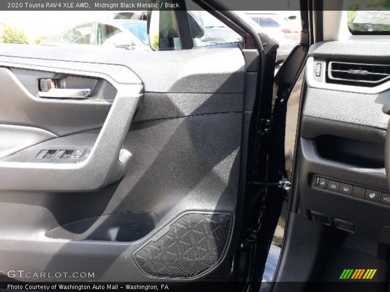 Midnight Black Metallic / Black 2020 Toyota RAV4 XLE AWD