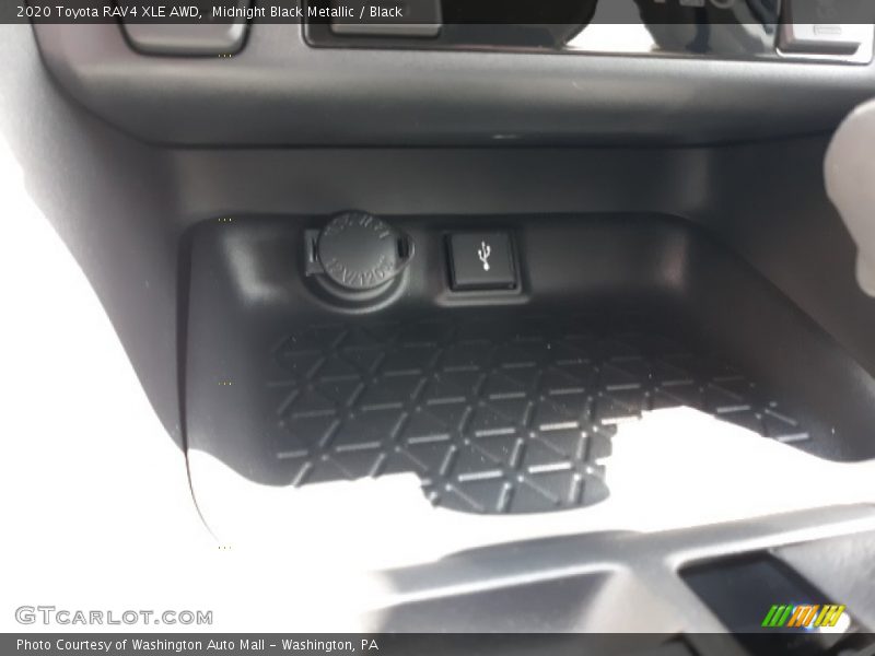 Midnight Black Metallic / Black 2020 Toyota RAV4 XLE AWD