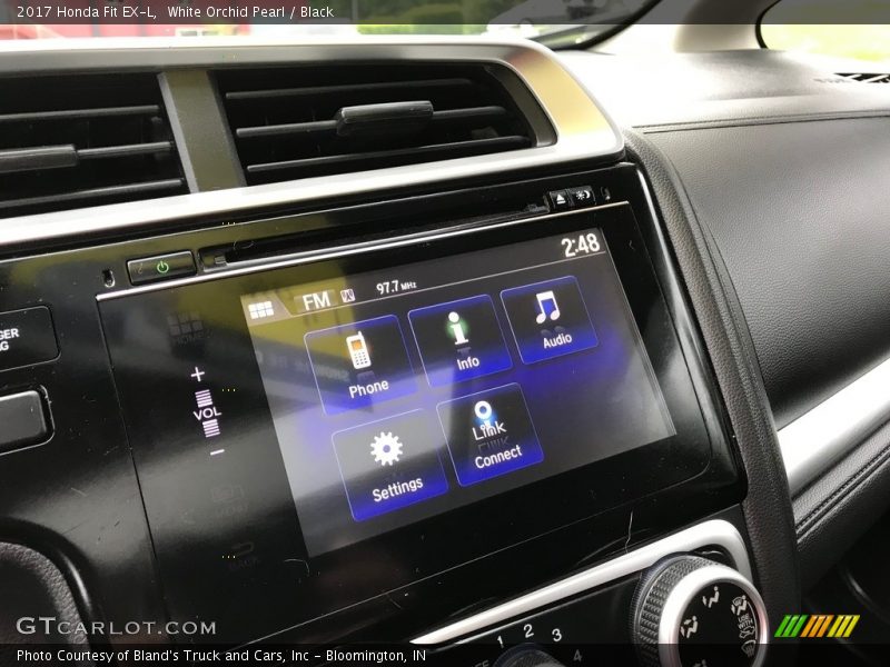 White Orchid Pearl / Black 2017 Honda Fit EX-L
