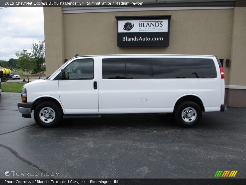 Summit White / Medium Pewter 2019 Chevrolet Express 3500 Passenger LT
