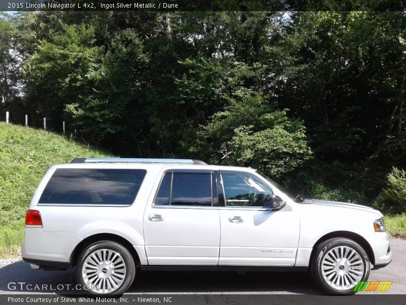  2015 Navigator L 4x2 Ingot Silver Metallic