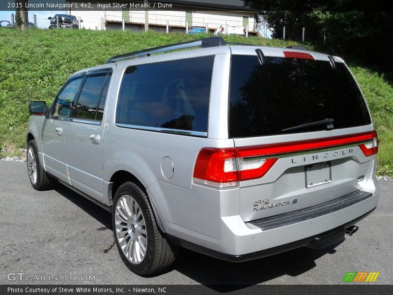  2015 Navigator L 4x2 Ingot Silver Metallic