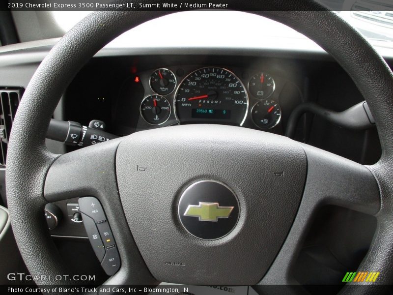 Summit White / Medium Pewter 2019 Chevrolet Express 3500 Passenger LT