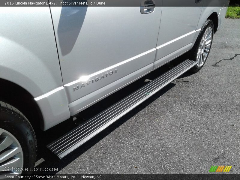 Ingot Silver Metallic / Dune 2015 Lincoln Navigator L 4x2