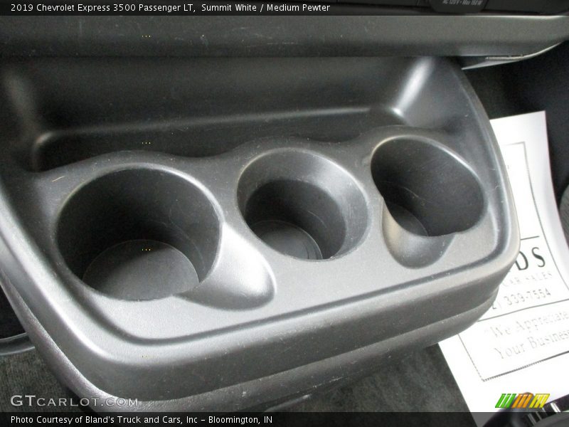 Summit White / Medium Pewter 2019 Chevrolet Express 3500 Passenger LT