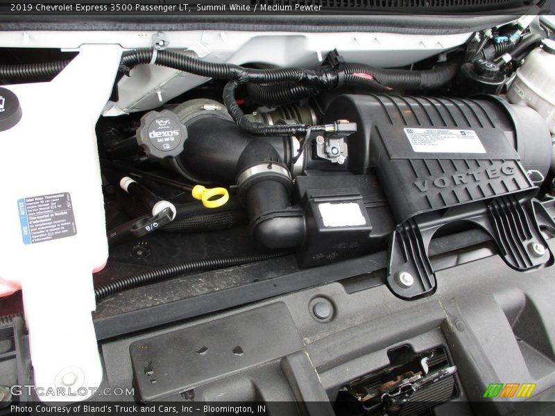 Summit White / Medium Pewter 2019 Chevrolet Express 3500 Passenger LT