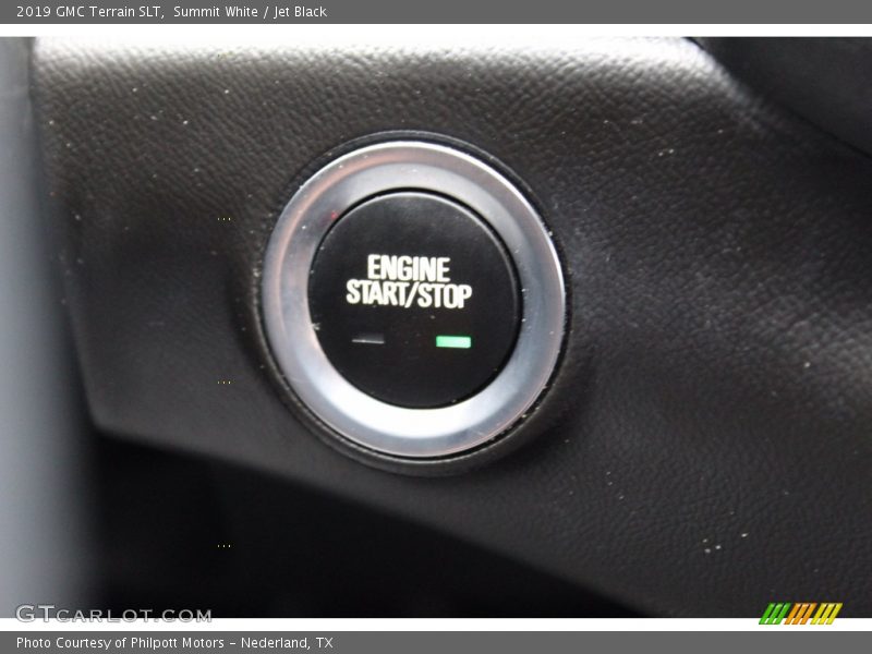 Summit White / Jet Black 2019 GMC Terrain SLT