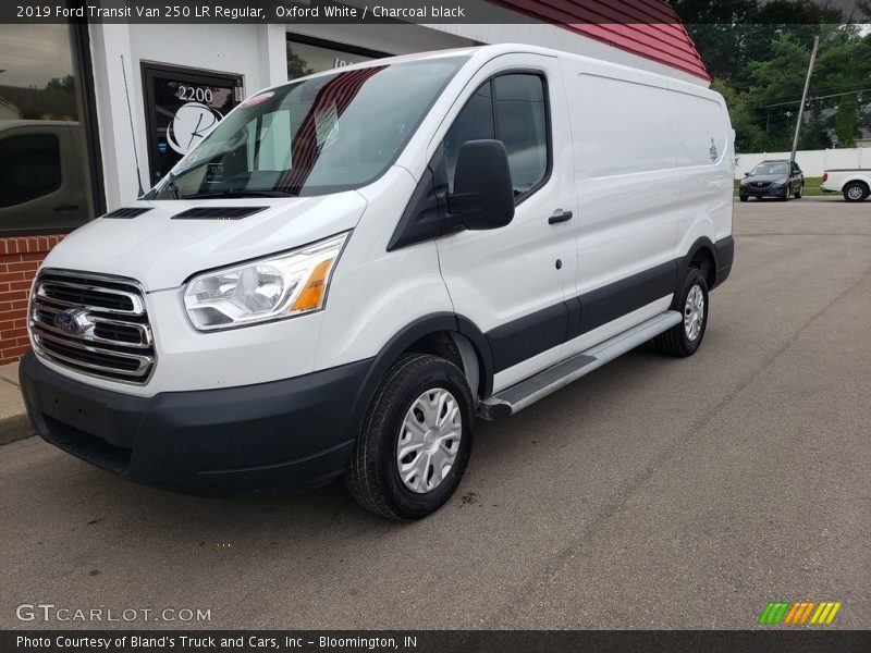 Oxford White / Charcoal black 2019 Ford Transit Van 250 LR Regular