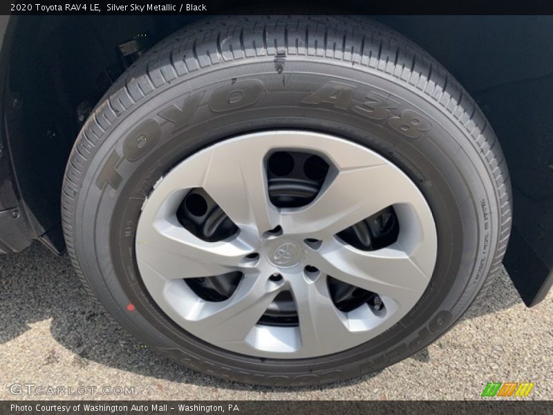 Silver Sky Metallic / Black 2020 Toyota RAV4 LE