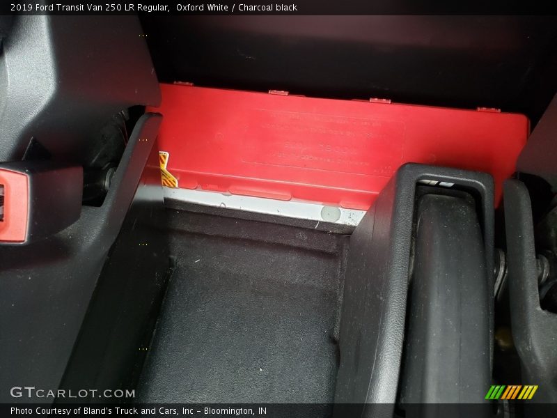 Oxford White / Charcoal black 2019 Ford Transit Van 250 LR Regular
