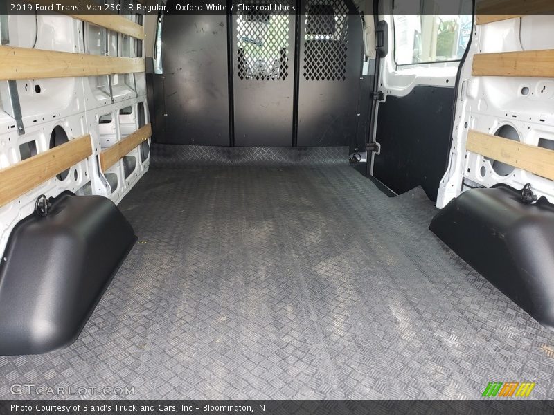 Oxford White / Charcoal black 2019 Ford Transit Van 250 LR Regular