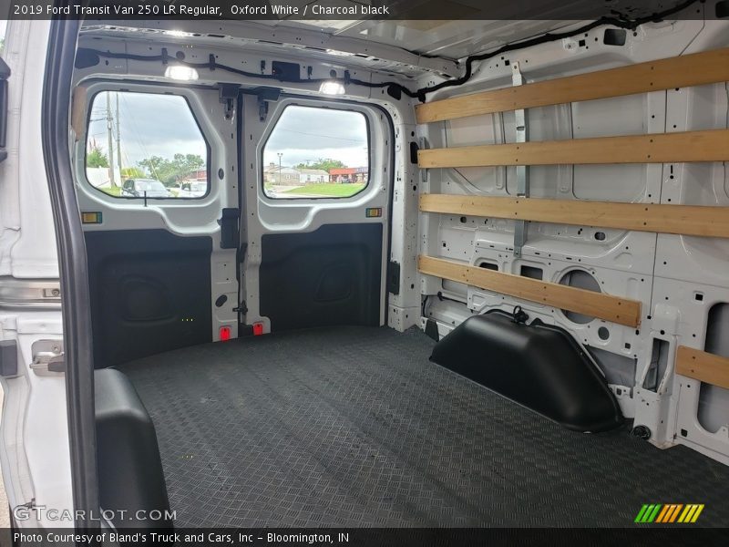 Oxford White / Charcoal black 2019 Ford Transit Van 250 LR Regular