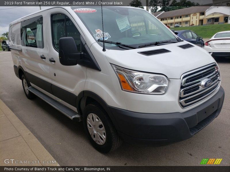 Oxford White / Charcoal black 2019 Ford Transit Van 250 LR Regular