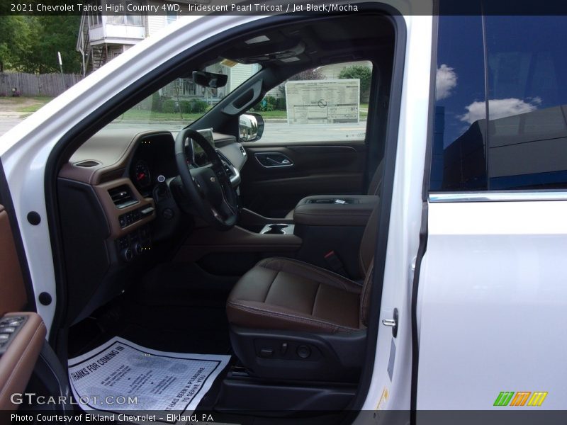 Iridescent Pearl Tricoat / Jet Black/Mocha 2021 Chevrolet Tahoe High Country 4WD