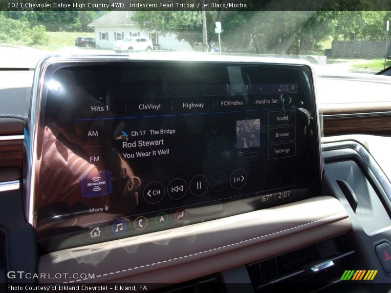 Iridescent Pearl Tricoat / Jet Black/Mocha 2021 Chevrolet Tahoe High Country 4WD
