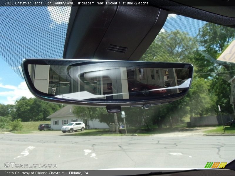 Iridescent Pearl Tricoat / Jet Black/Mocha 2021 Chevrolet Tahoe High Country 4WD