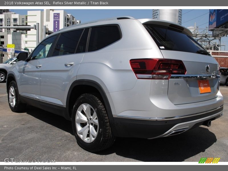 Reflex Silver Metallic / Titan Black 2018 Volkswagen Atlas SEL