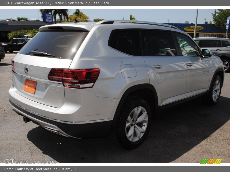 Reflex Silver Metallic / Titan Black 2018 Volkswagen Atlas SEL