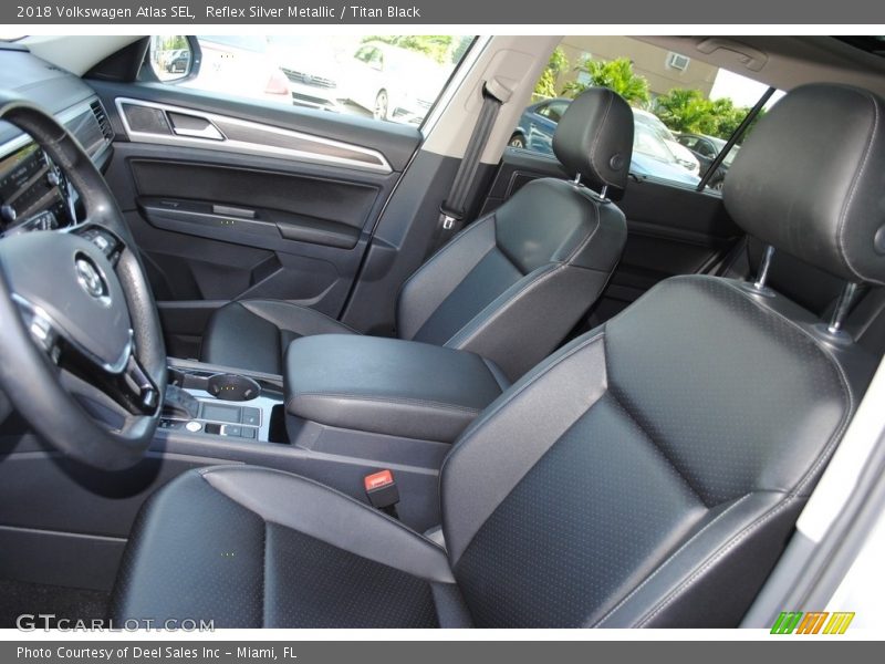 Front Seat of 2018 Atlas SEL