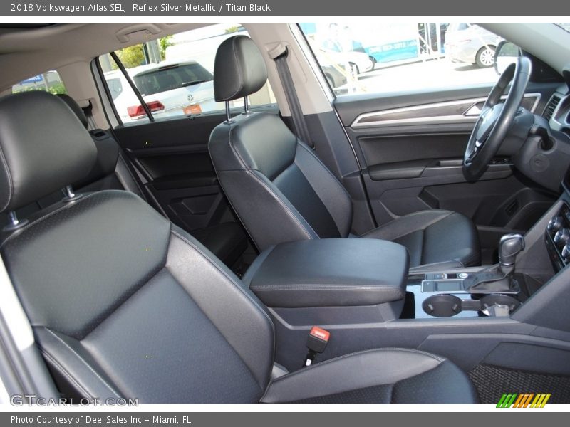 Front Seat of 2018 Atlas SEL