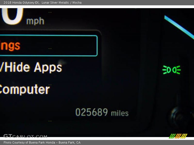 Lunar Silver Metallic / Mocha 2018 Honda Odyssey EX