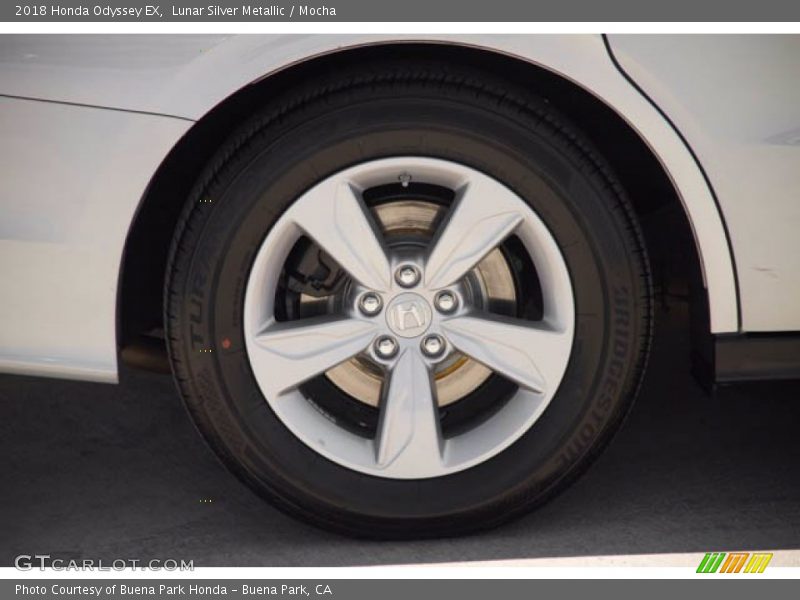 Lunar Silver Metallic / Mocha 2018 Honda Odyssey EX