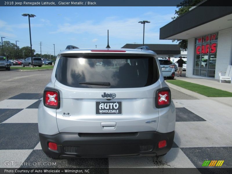 Glacier Metallic / Black 2018 Jeep Renegade Latitude