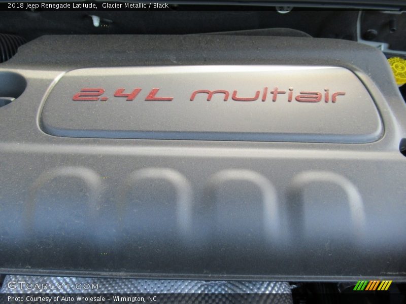 Glacier Metallic / Black 2018 Jeep Renegade Latitude