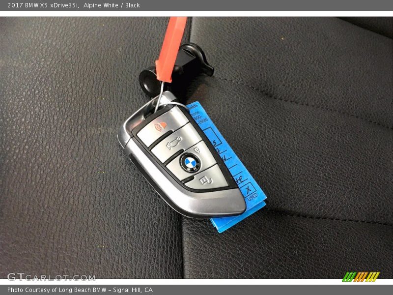 Alpine White / Black 2017 BMW X5 xDrive35i