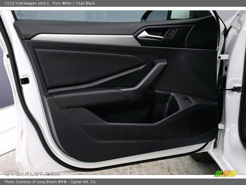Pure White / Titan Black 2019 Volkswagen Jetta S