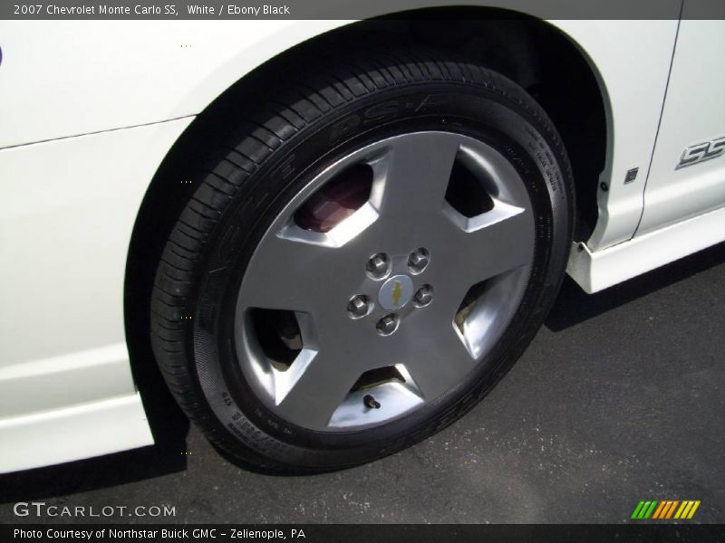 White / Ebony Black 2007 Chevrolet Monte Carlo SS