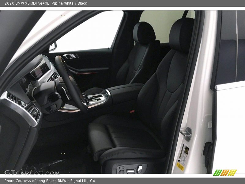 Alpine White / Black 2020 BMW X5 sDrive40i