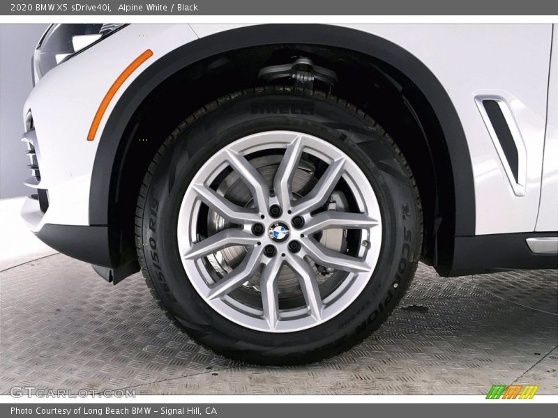 Alpine White / Black 2020 BMW X5 sDrive40i
