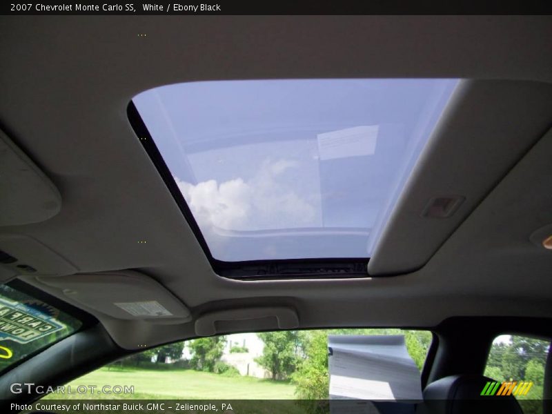 White / Ebony Black 2007 Chevrolet Monte Carlo SS