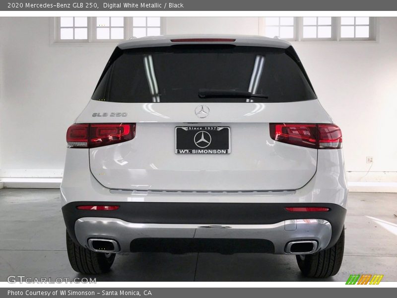 Digital White Metallic / Black 2020 Mercedes-Benz GLB 250