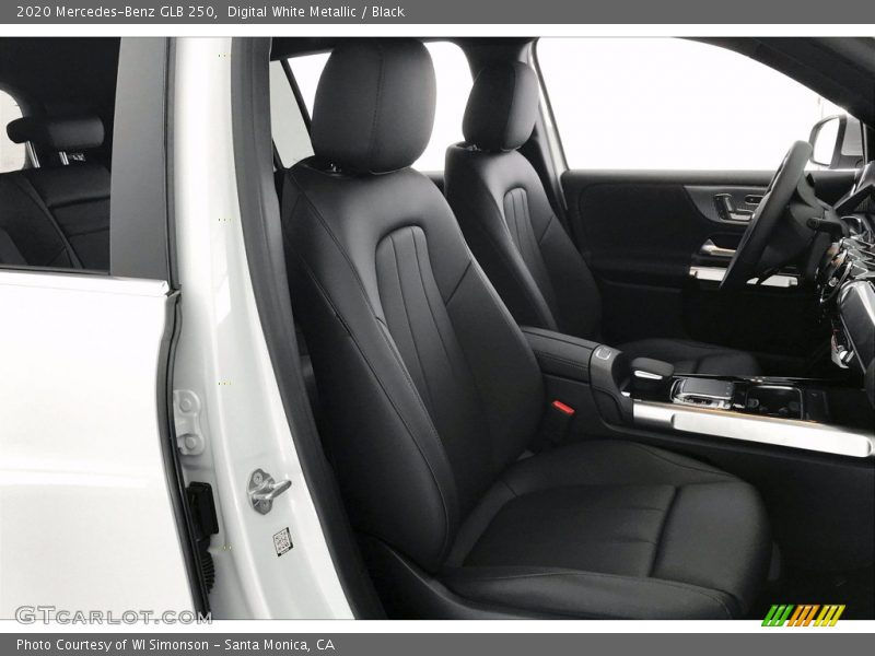 Digital White Metallic / Black 2020 Mercedes-Benz GLB 250