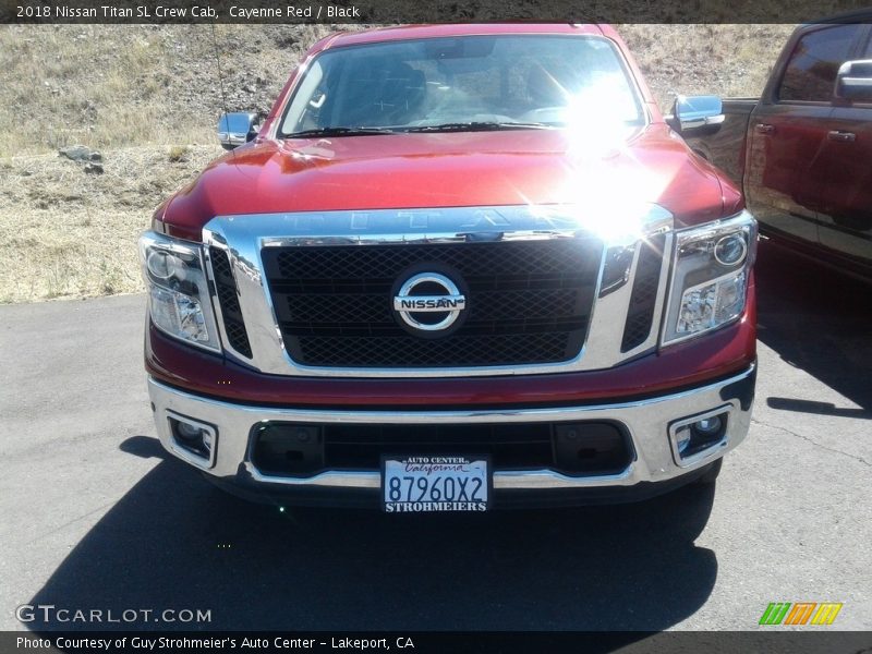 Cayenne Red / Black 2018 Nissan Titan SL Crew Cab