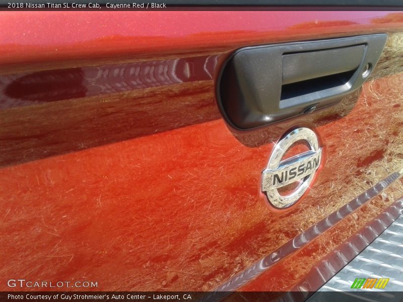Cayenne Red / Black 2018 Nissan Titan SL Crew Cab
