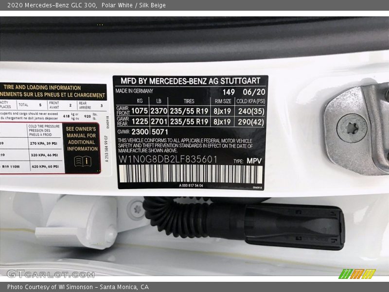 Polar White / Silk Beige 2020 Mercedes-Benz GLC 300