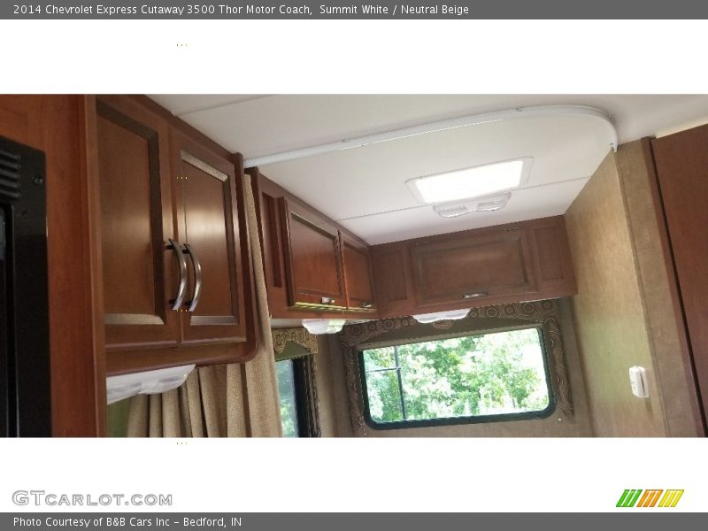 Summit White / Neutral Beige 2014 Chevrolet Express Cutaway 3500 Thor Motor Coach