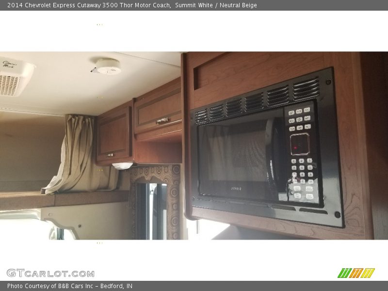Summit White / Neutral Beige 2014 Chevrolet Express Cutaway 3500 Thor Motor Coach