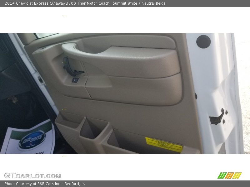 Summit White / Neutral Beige 2014 Chevrolet Express Cutaway 3500 Thor Motor Coach