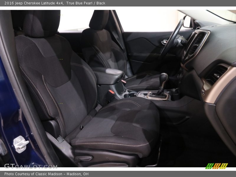True Blue Pearl / Black 2016 Jeep Cherokee Latitude 4x4