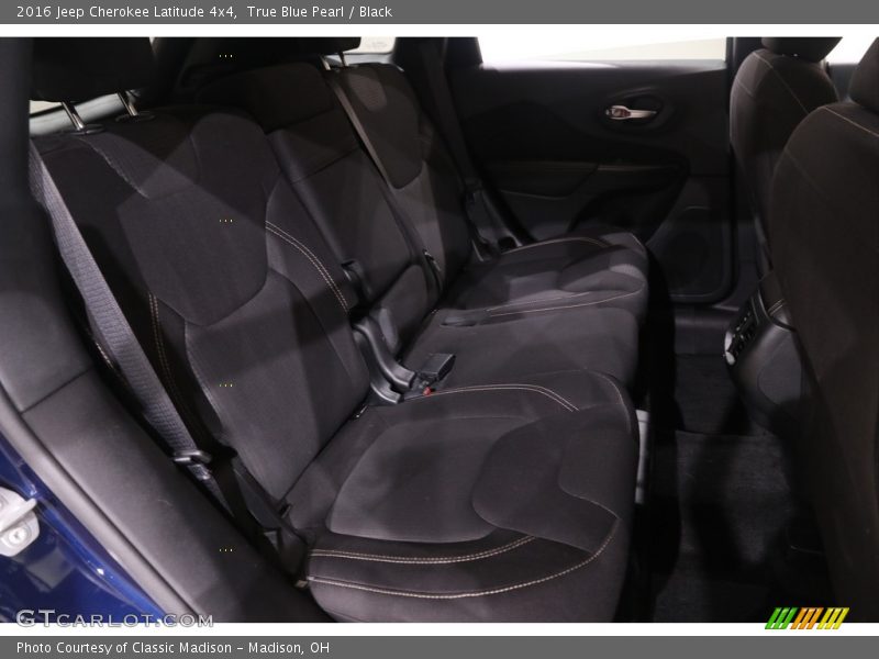 True Blue Pearl / Black 2016 Jeep Cherokee Latitude 4x4